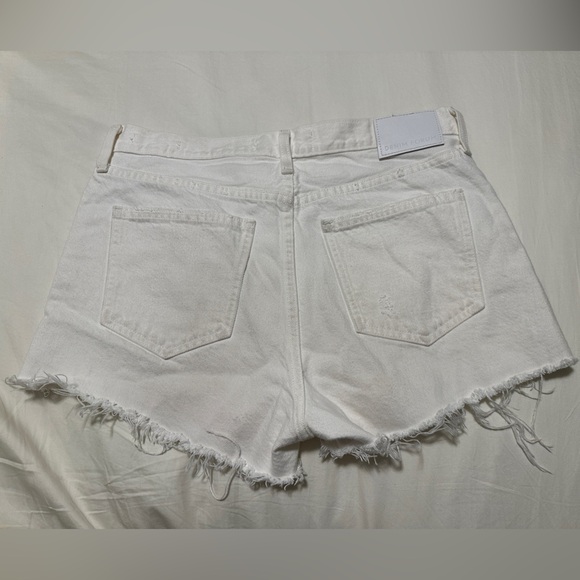 Denim Forum Aritzia White Denim Yoko High Rise Jean Short Size 28 - Picture 6 of 7